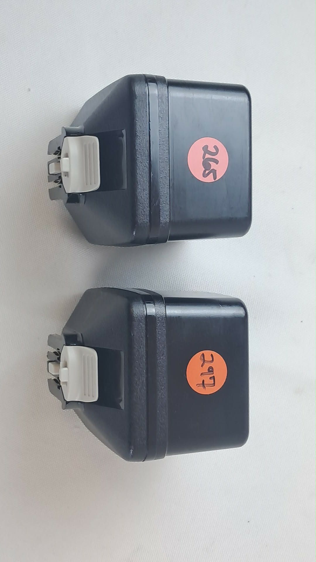 Stryker 8215 System 8 Large Battery Cycle Counts: 265 & 297