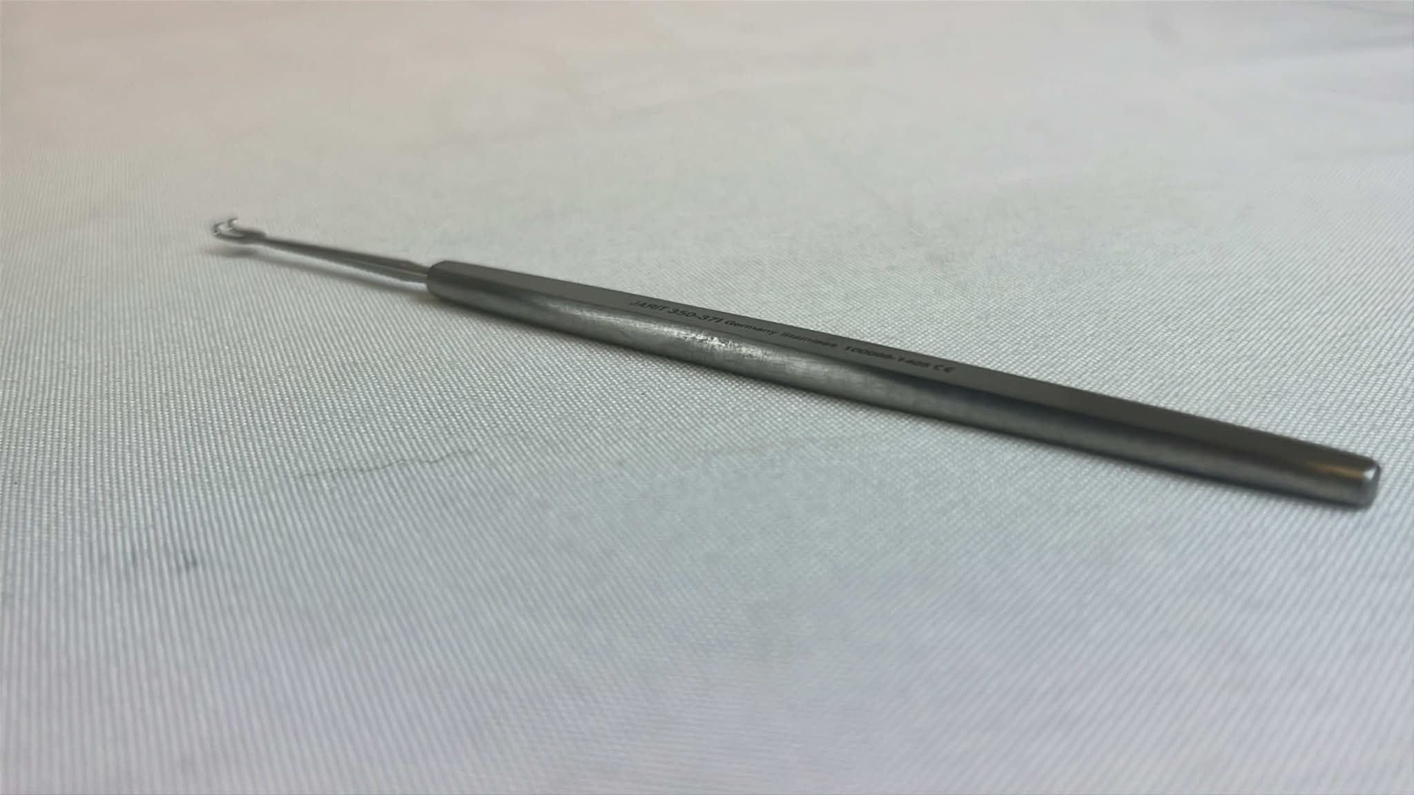 Jarit 350-371 Guthrie Double Fixation Hook 5-1/8" 2-Prong Sharp