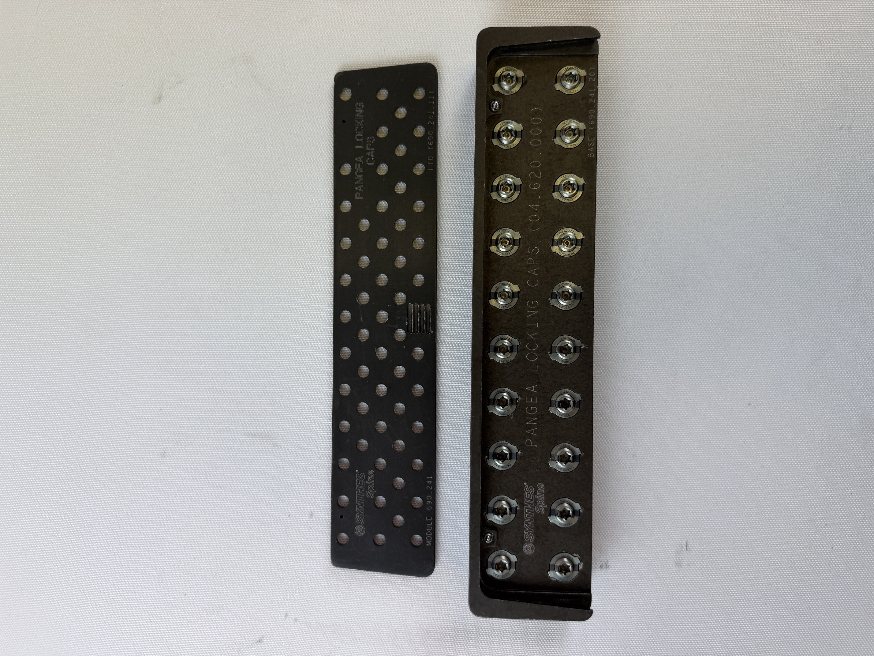 Synthes Spine 04.620.000 Pangea Locking Caps Module